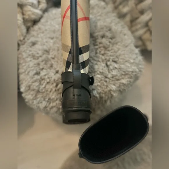 Burberry Rain Boots Sz 10 - Picture 3 of 11